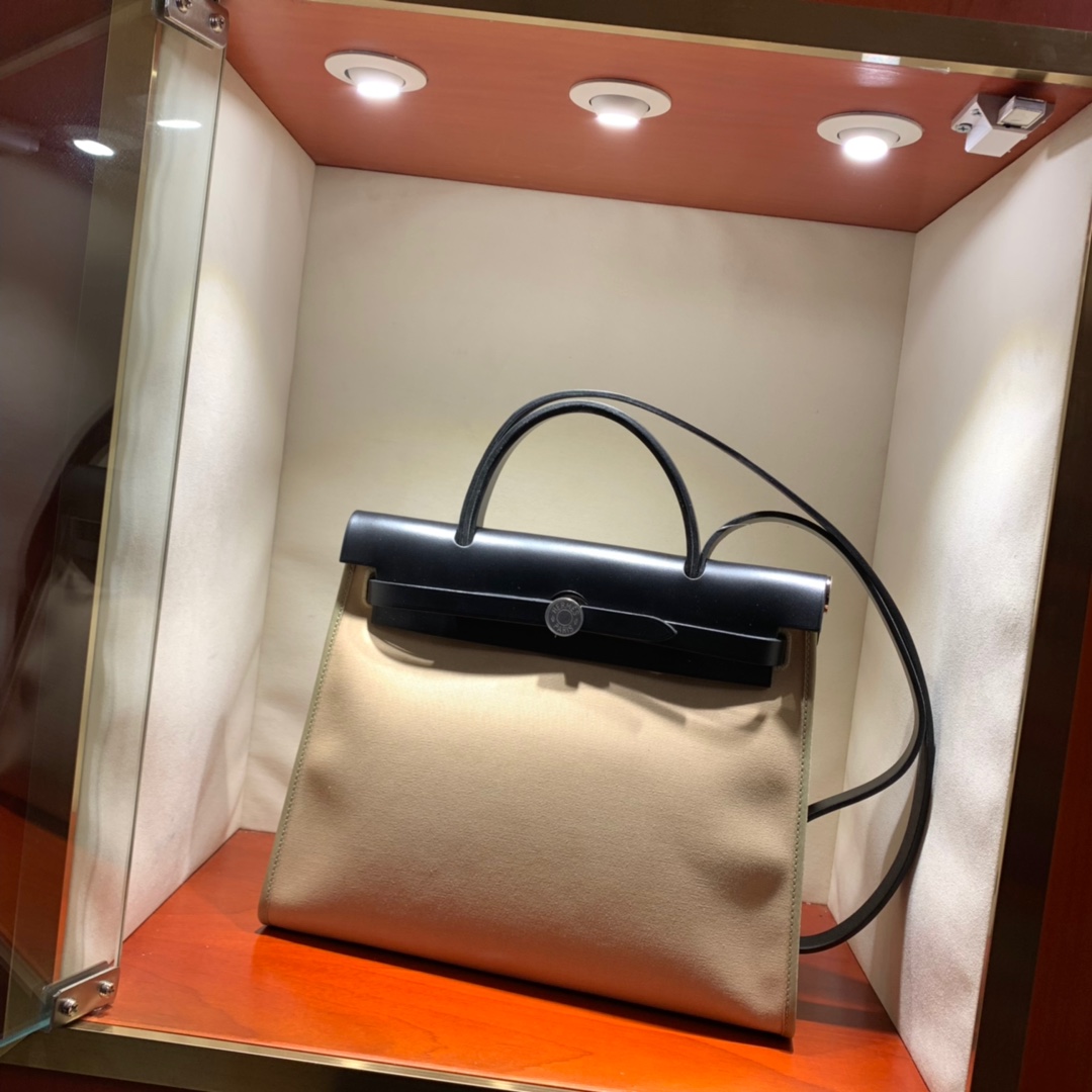 에르메스 에르백31 트렌치 블랙 은장